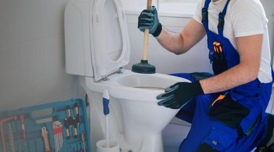 Professional expert plumbing services in Maud, OK